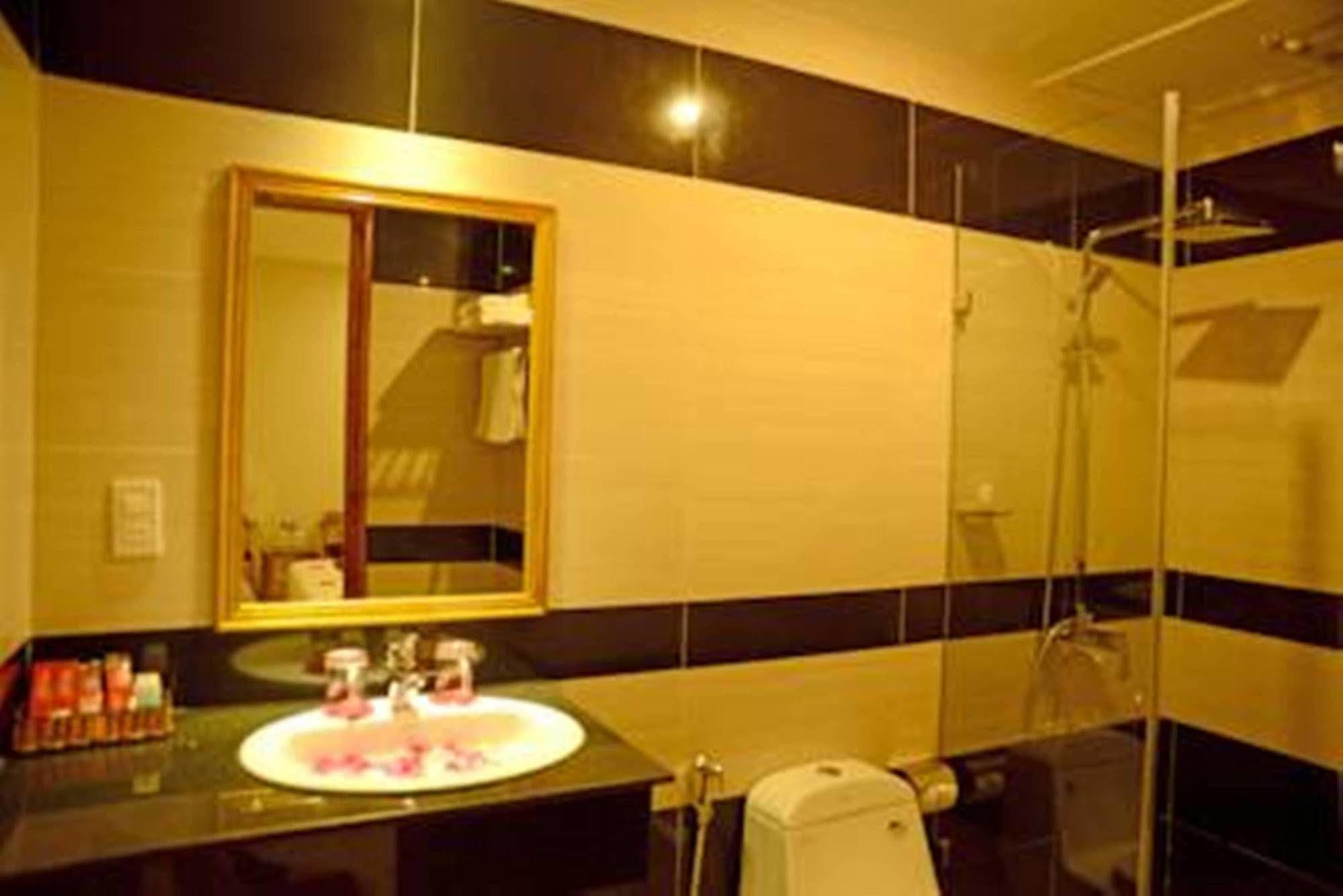 דה נאנג Red Diamond Hotel מראה חיצוני תמונה